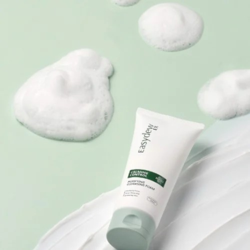 Sữa rửa mặt dành cho da dầu mụn  _ Easydew Claming Control Purifying Cleansing Foam 150ml